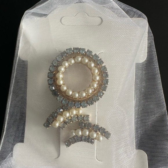 Vintage 1950 brooch with clip earrings Set - Picture 6 of 6